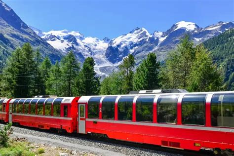 Bernina Express 2025: Ihr Guide für Zug, Strecke und Tickets